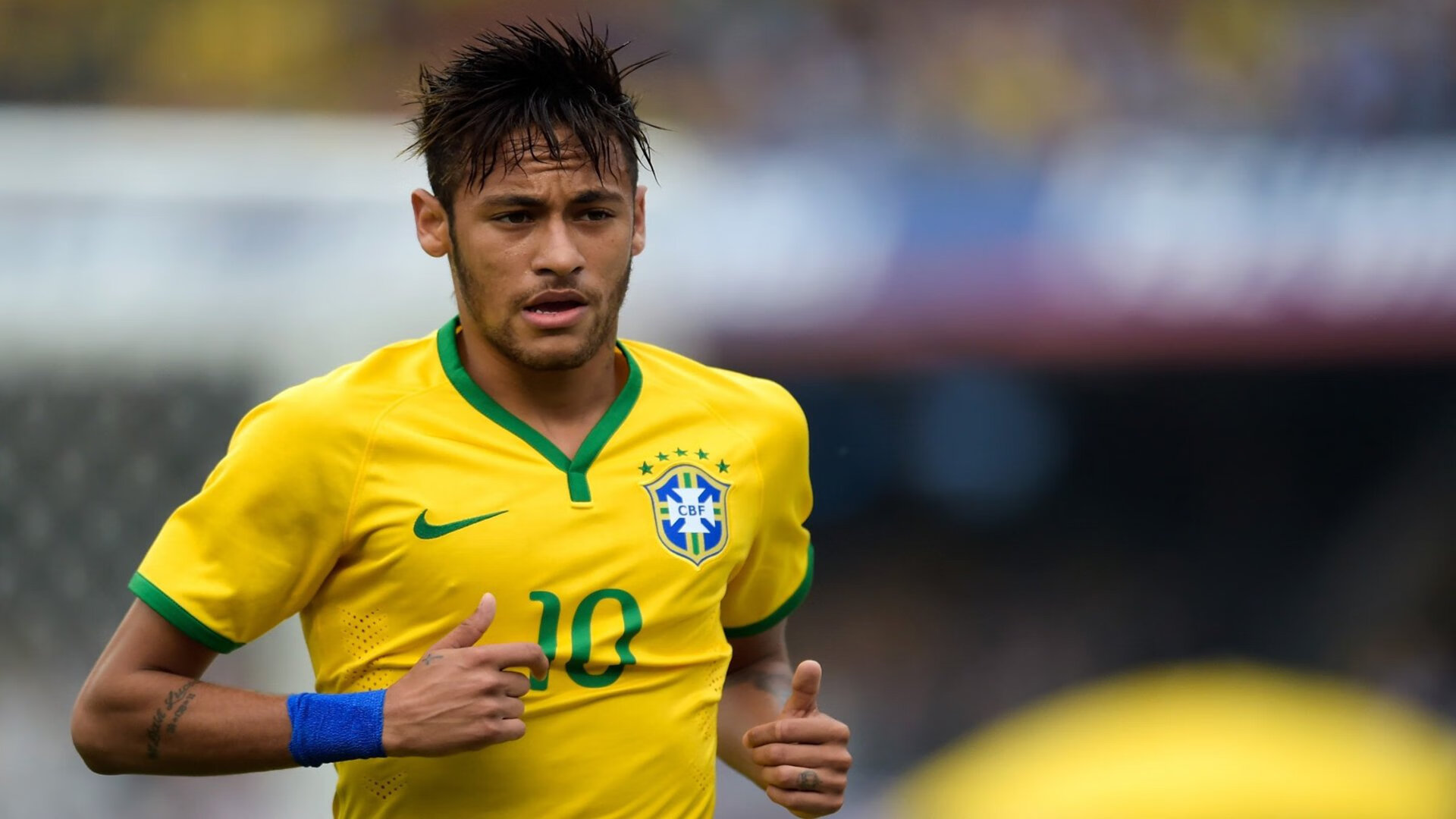 阿尔及利亚对阵厄瓜多尔，萨卡冠军级表现，照亮足球的第三种可能