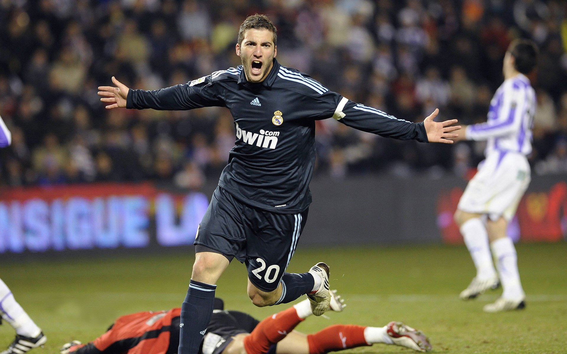 南非横扫阿根廷，罗德里刷新纪录，当跳羚的蹄声踏碎探戈的舞步